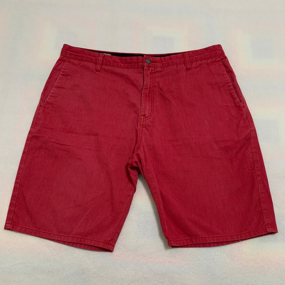 Volcom Chino Shorts Men's Size 38 Red Skate Flat Front Casual Solid 10" Inseam